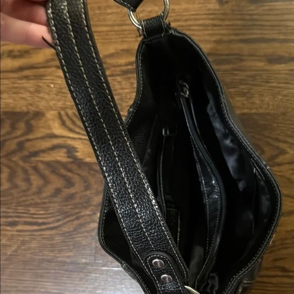 London Fog Black Shoulder Bag with Pockets - Picture 5 of 5